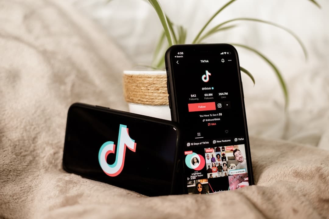 tiktok youtube short video content creator 0Vk7HEjWLDE Asesores Consulting Google Ads